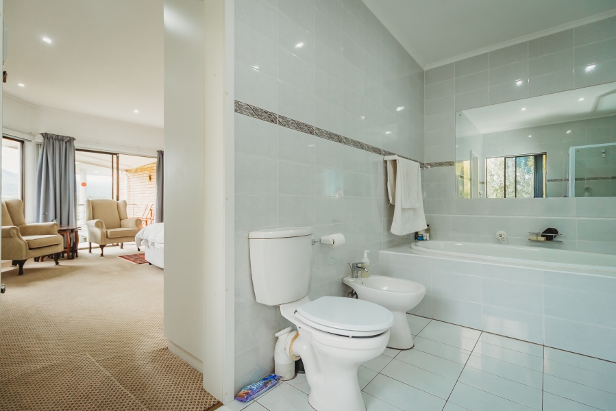 4 Bedroom Property for Sale in Bergsig Western Cape